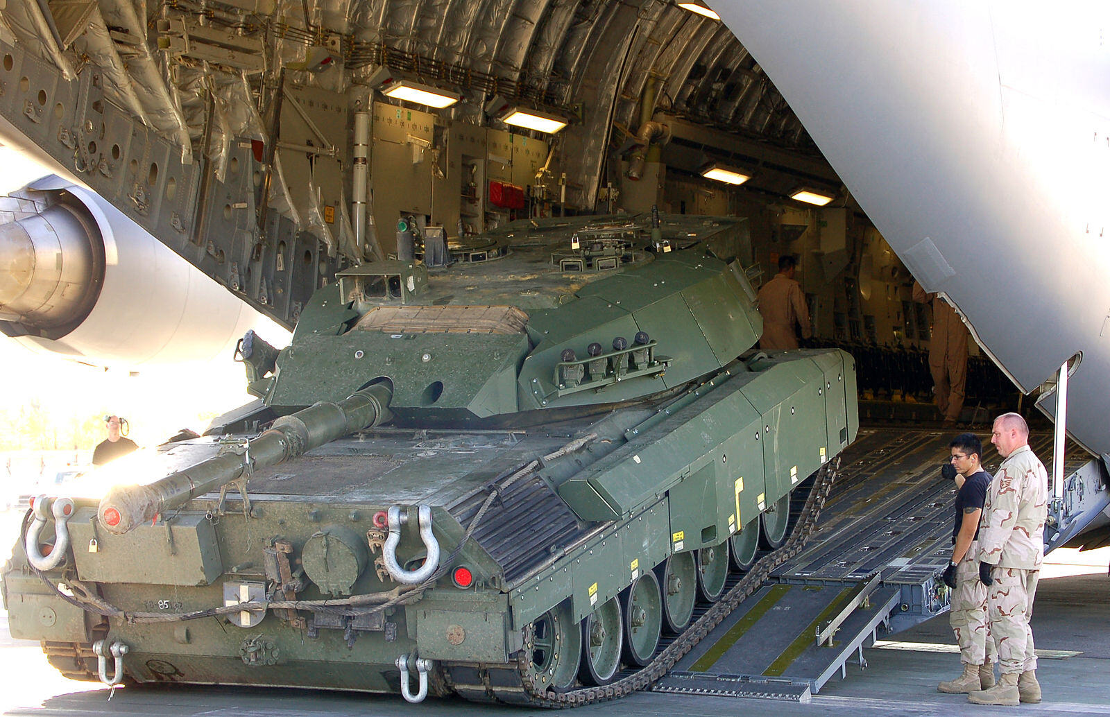 Leopard_C2_Canadian_Forces